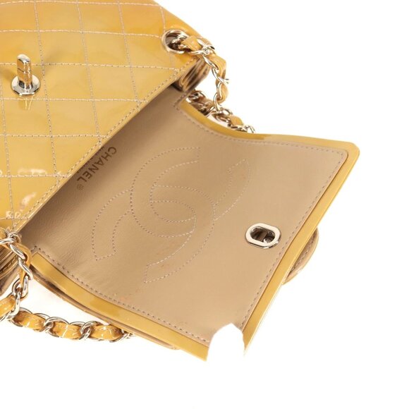 CHANEL Matelasse Chain Shoulder Bag - Picture 14 of 16